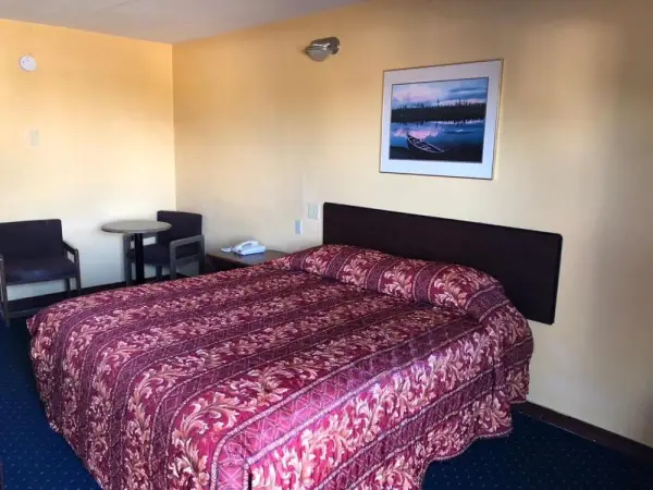 Lone Star Inn 9