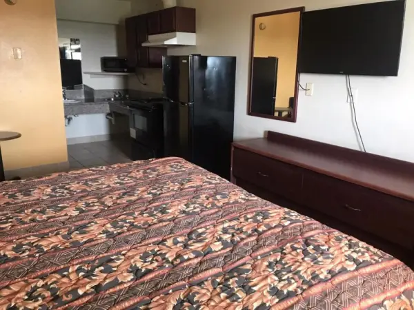 Lone Star Inn 5
