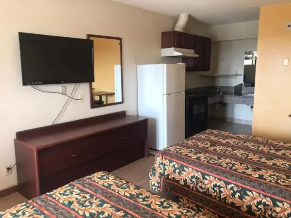Lone Star Inn 7